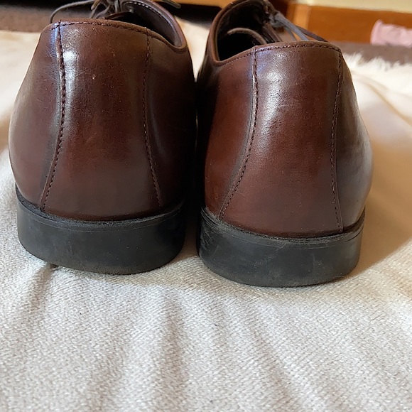 Allen Edmonds Tribeca in Brown. EUC! - Picture 4 of 9